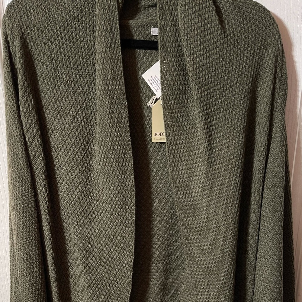 Ladies Olive Green Sweater by Jodifl